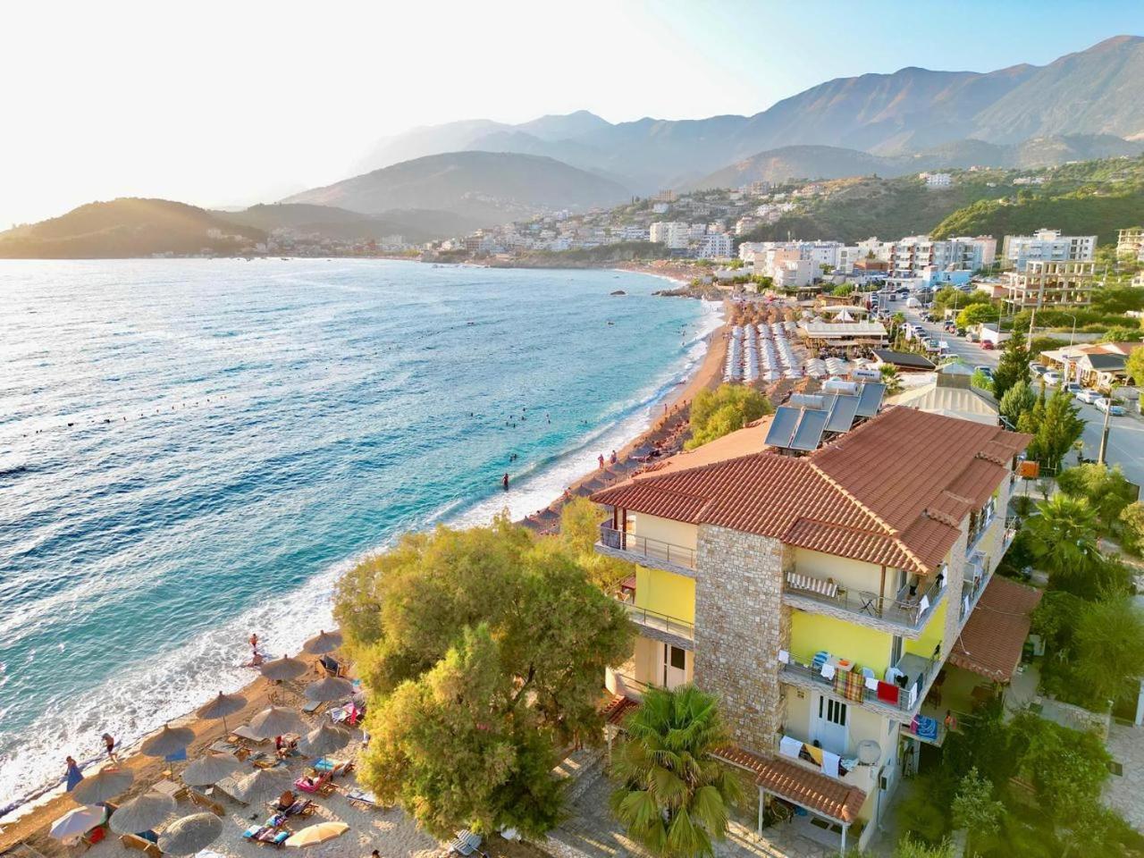 Potam'sea Bliss 7 - Front, Sun Beds & Parking Apartamento